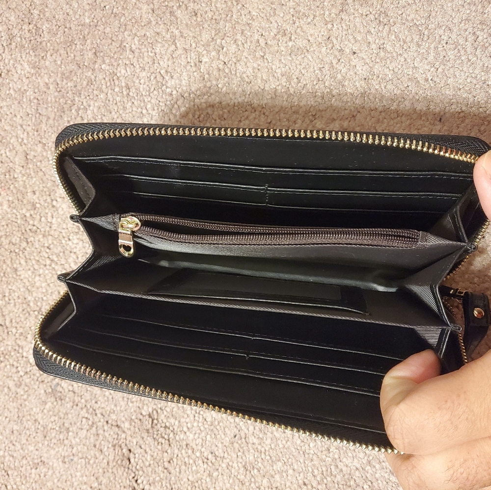 Wristlet - Picture 4 of 4